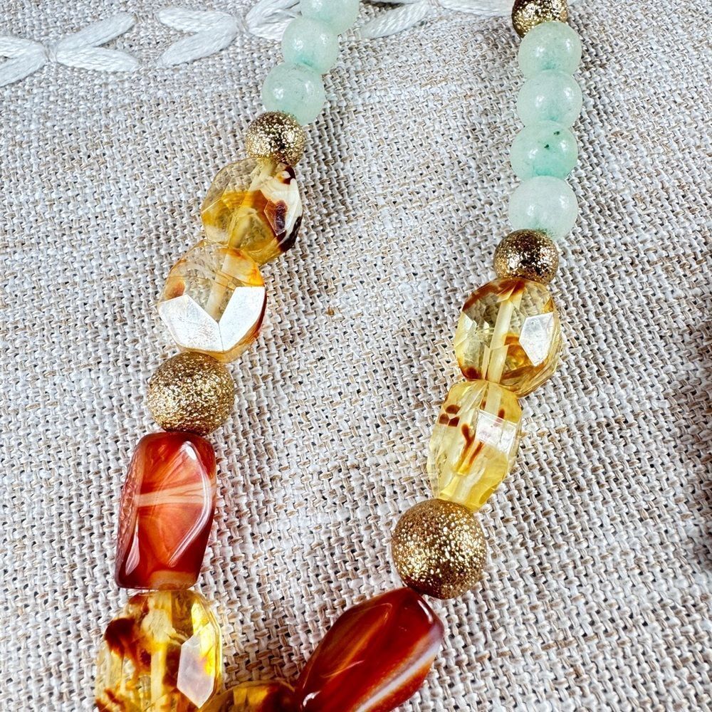Chic Multi-Color Beaded Necklace - Picture 6 of 9